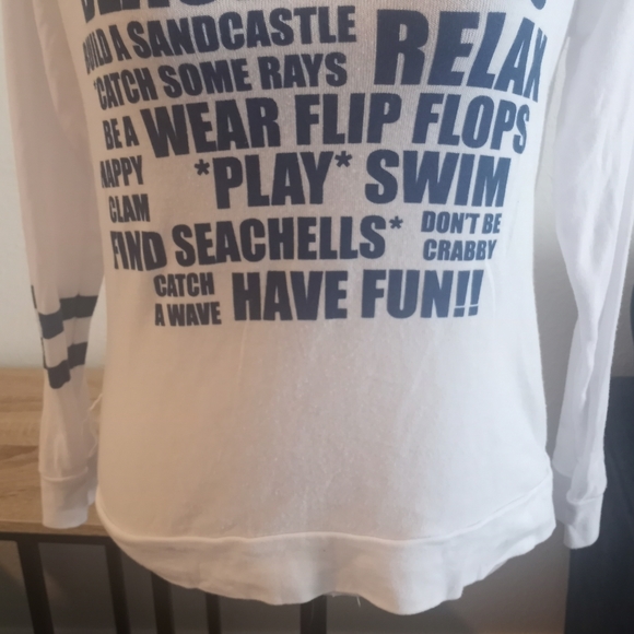 Fun beach lightweight top Swim wear. - Picture 2 of 6